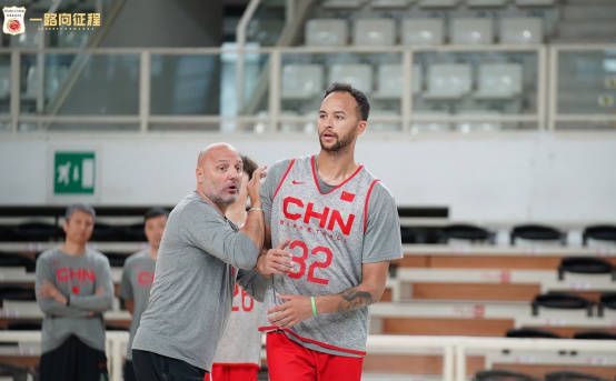 ESPN：切尔西冬窗愿放查洛巴、马特森等人离队据消息人士向《ESPN》透露，为筹集冬窗引援资金，切尔西准备批准让多名球员离队，这其中包括了查洛巴、马特森以及马杜埃凯等人。